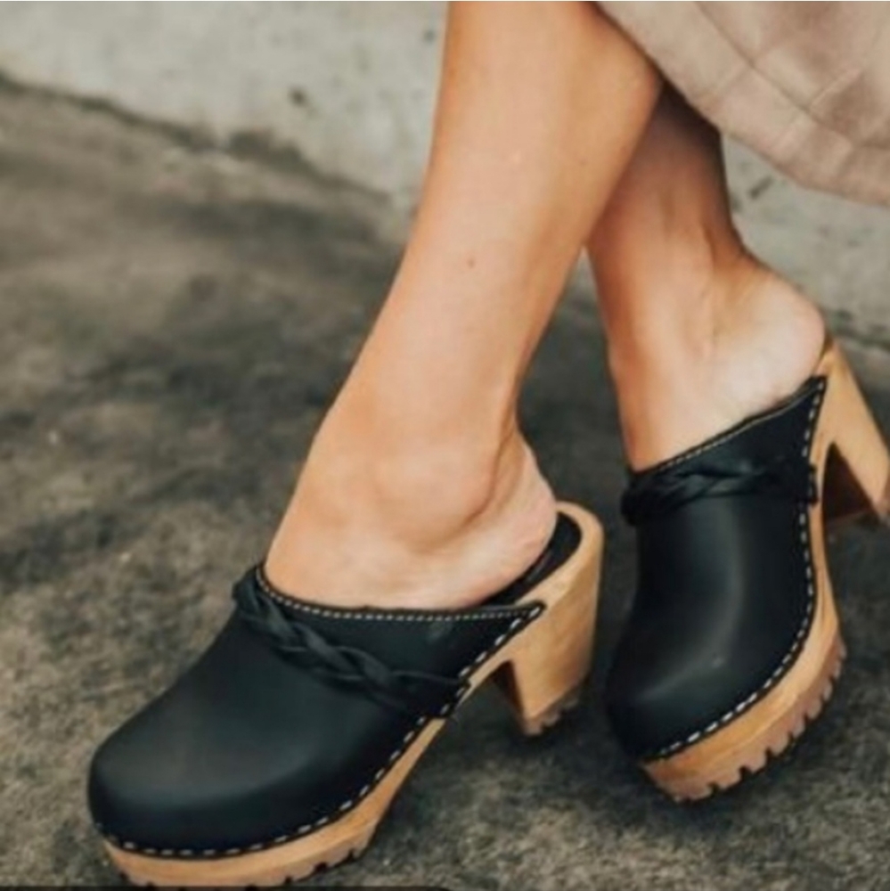 Women's Black Leather Clogs
